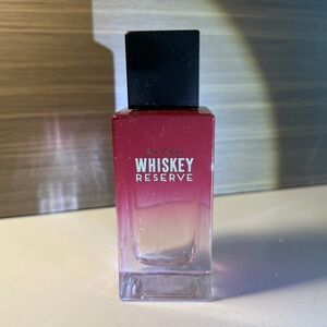 Bath & Body Works – Whiskey Reserve (Men’s Collection) 100mL / 3.4 fl oz